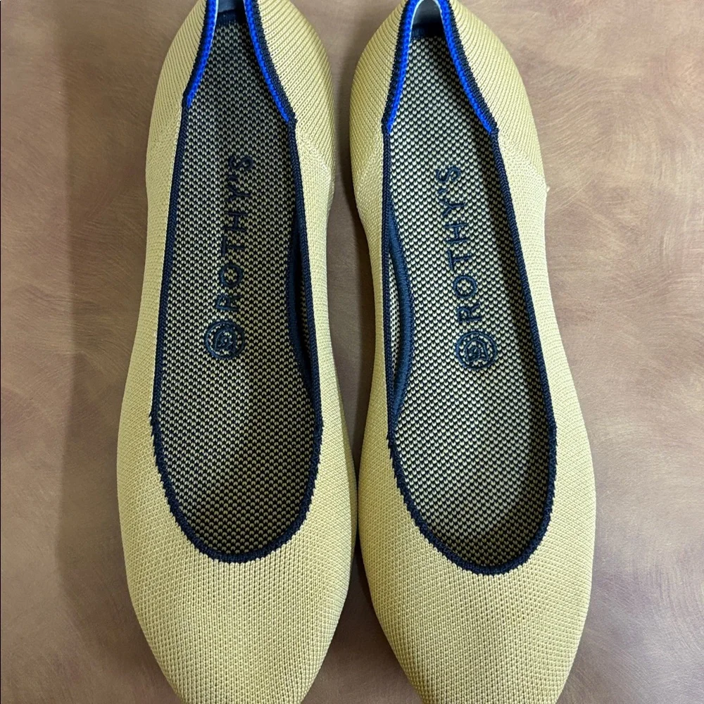 Rothy's Tan Ballet Flats with Black‎ Trim Size 9
